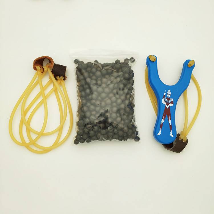 Blue slingshot + 500 mudballs + 2 skin bands